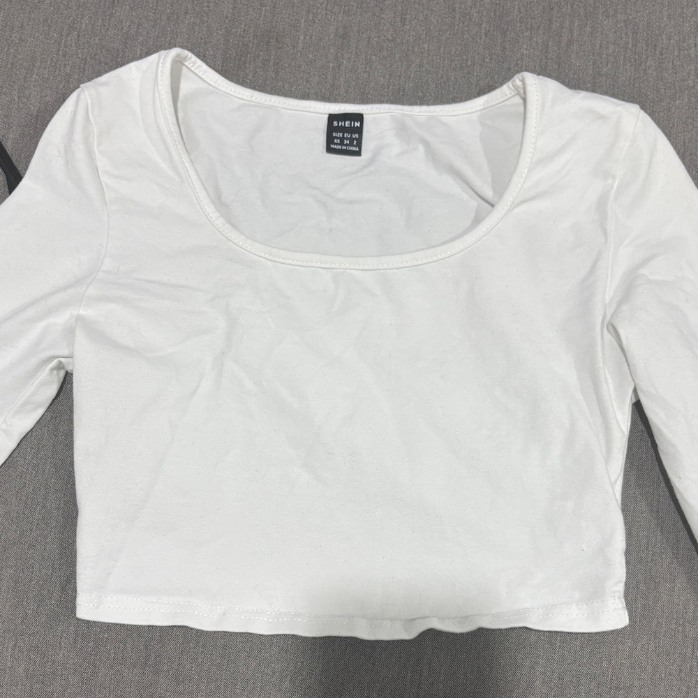 SHEIN Classic White Crop Top